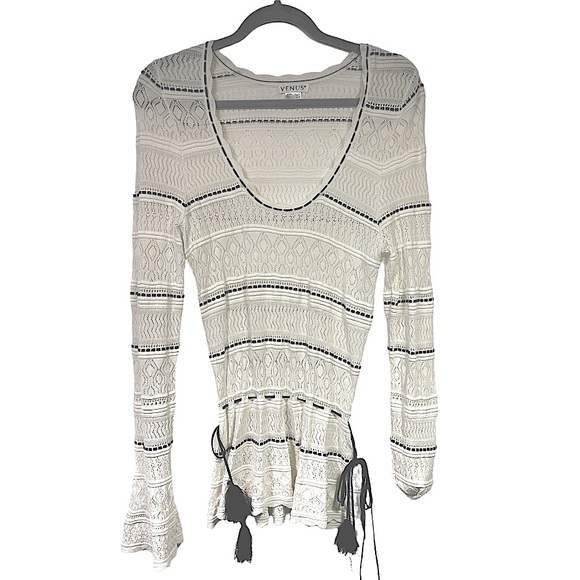 Venus White Intricately Patterned Bell Sleeve‎ Cinch Waist Blouse S - Picture 3 of 11